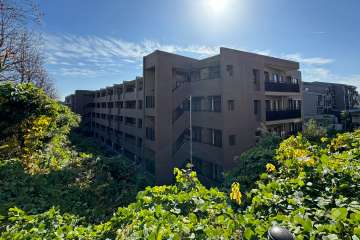 コスモ宮前平ガーデンフォルムの外観（北西側から）