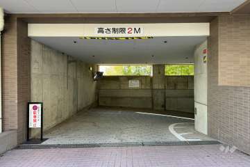 駐車場の出入り口