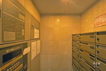 共用ポストと宅配ボックス