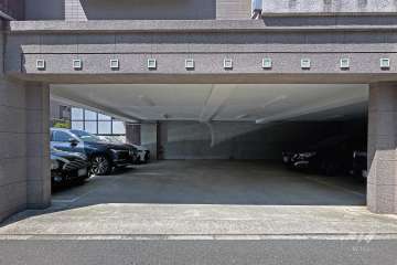 敷地内駐車場（屋内平面式）