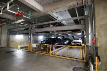 敷地内駐車場（屋内機械式）