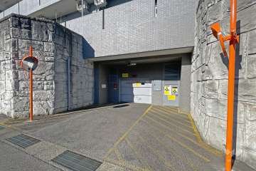 敷地内駐車場（屋内機械式）