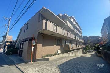 エステスクエアたまプラーザの外観（北西側から）