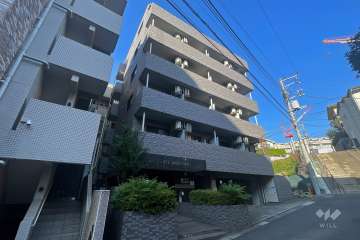 スカイコート鷺沼の外観（南東側から）