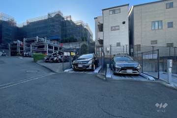 駐車場の出入り口