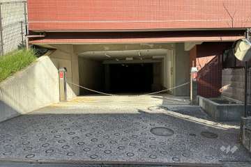 駐車場の出入り口