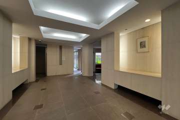 エントランスホール