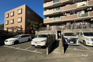 敷地内駐車場（屋外平面式）