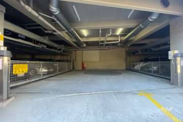 敷地内駐車場（屋内機械式）