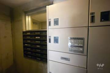 共用ポストと宅配ボックス