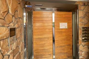 エントランスはオートロック付きです。