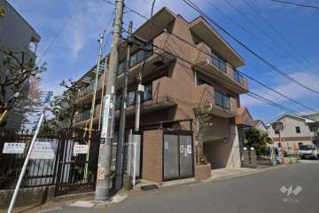 アーバンコート東野川の外観（南東側から）