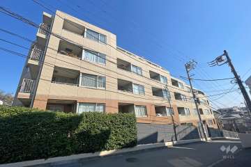 アルス鷺沼プラシアスの外観（西側から）