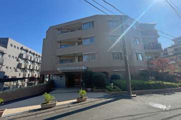 アルス鷺沼プラシアスの外観（北西側から）