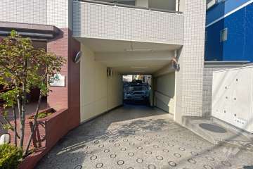 敷地内駐車場（屋内機械式）