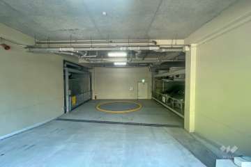 敷地内駐車場（屋内機械式）