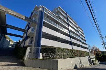 クレッセントグランコートの外観（北西側から）