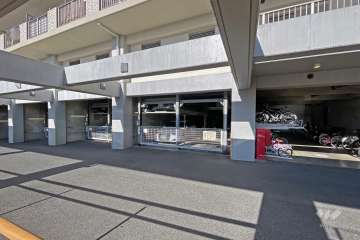 敷地内駐車場（屋内機械式）