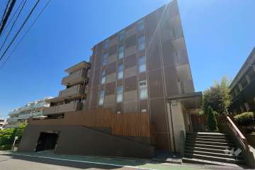 Ｄ'クラディア鷺沼の外観（南西側から）