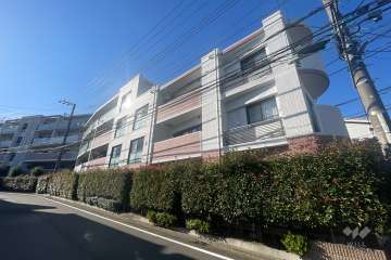 ロータリーパレスたまプラーザ眺望の丘の外観（南東側から）