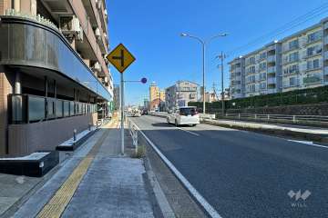 敷地南側の前面道路（国道246号/厚木街道）