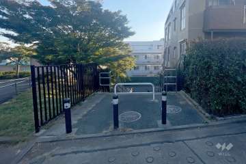 敷地南東側の前面道路　