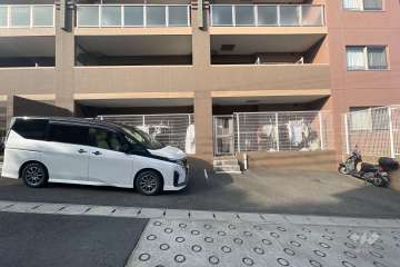 敷地内駐車場（屋外平面式）
