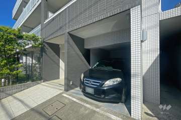 敷地内駐車場（屋内平面式）