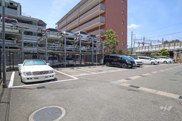 敷地内駐車場（屋外平面式）