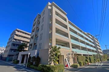 プラウド宮前平サウスフロントの外観（南西側から）