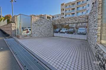 駐車場の出入り口（リングシャッター付き）