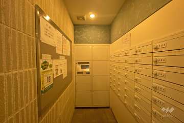 宅配ボックスと共用ポスト