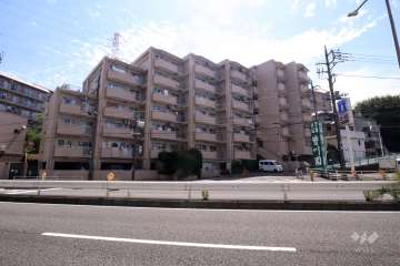 ルミネ鷺沼第2の外観(西側から)