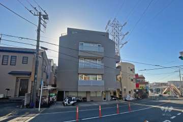 ボン・ファミリエの外観（北側から）