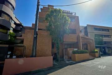 ライオンズマンション宮前平第8の外観（北東側から）