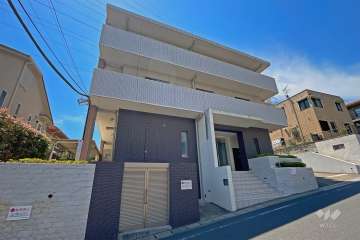 レジデンシア鷺沼の外観（東側から）