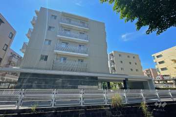 クレヴィア鷺沼の外観（北東側から）