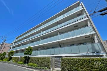 クレヴィア鷺沼の外観（南側から）