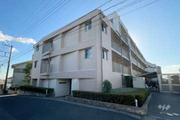 ルモンドヴェール宮前平の外観（北側から）