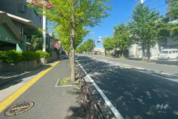 敷地北側の前面道路　