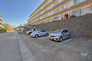 敷地内駐車場（屋外平面式）