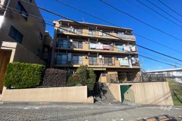 ライオンズマンション宮前平第3の外観（南東側から）