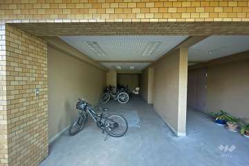 屋内に設けられた駐輪場