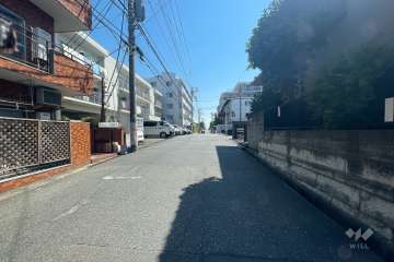 敷地南側の前面道路　
