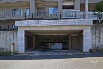 駐車場出口（敷地北東側）