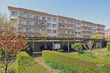 白幡台住宅３号棟の外観(南西側から)