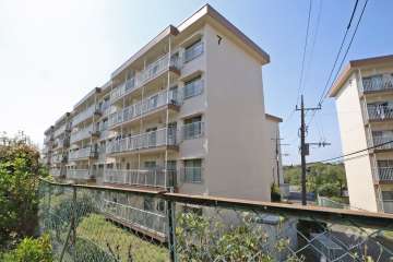 白幡台住宅７号棟