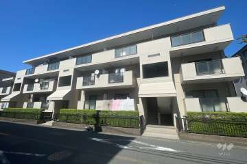 宮崎台ローヤルパレスの外観（南側から）