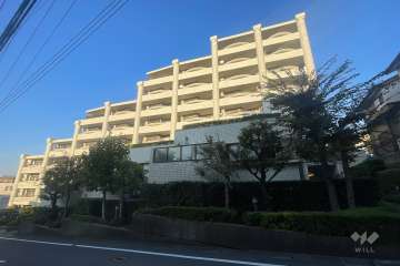 たまプラーザスカイマンション東館の外観（南西側から）