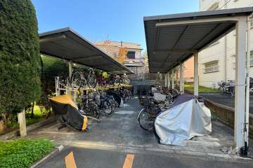 駐輪場（屋根付き）